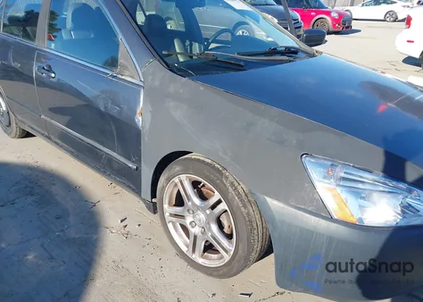 2004 Honda Accord 2.4 Ex из США, поврежденный, VIN JHMCM56824C027893